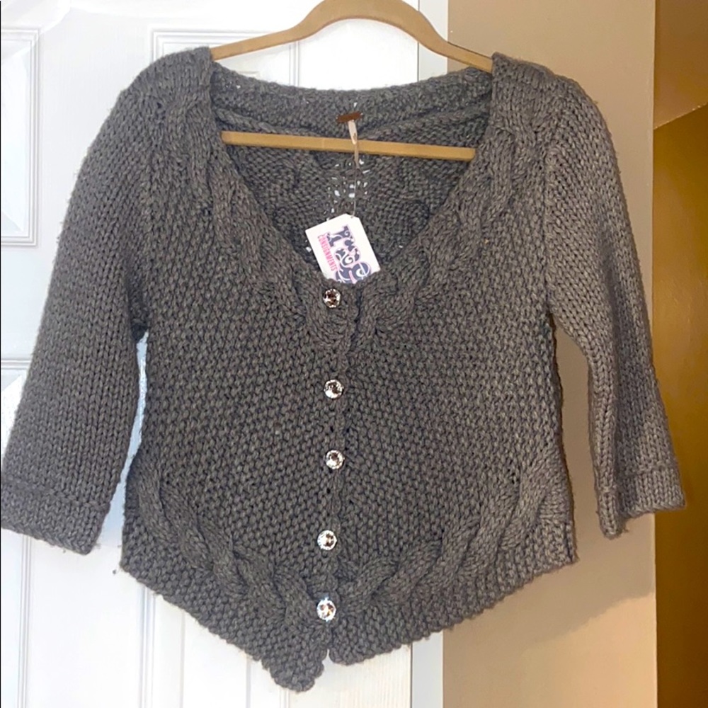 Free People old school chunky knit cardigan 💎